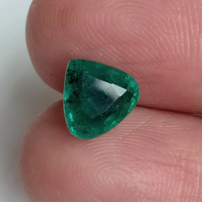 2.15 Ct Zambian Green Emerald Pear Shape Unheated Untreated Loose Gemstone