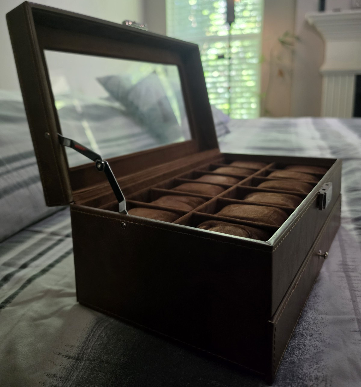 Sonia Kashuk Brown Faux Leather Jewelry Box Glass Lid Velvet Lined Holds 20
