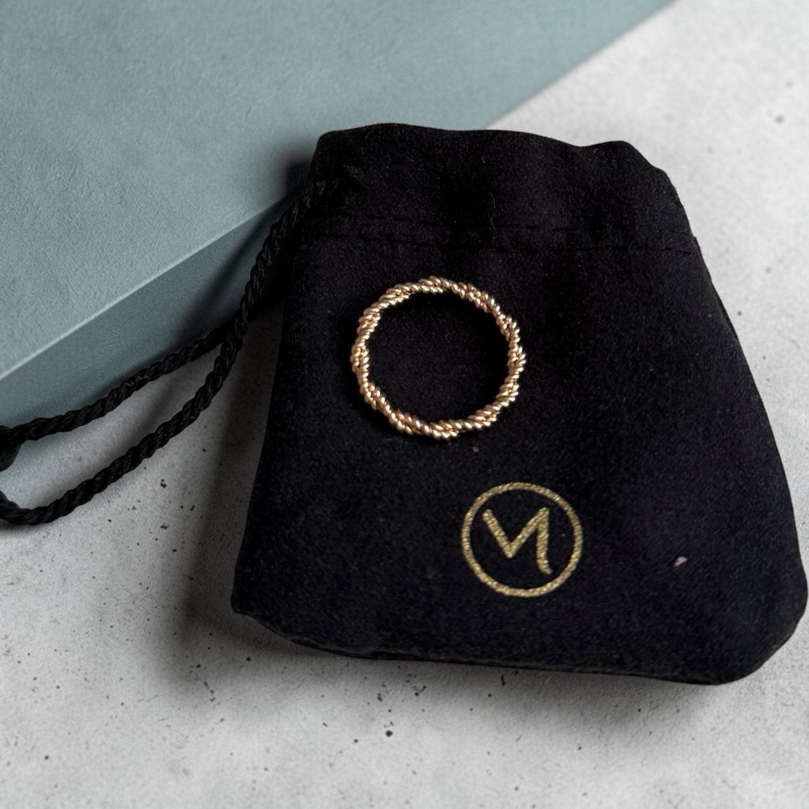 Elegant Twisted Gold Tone Ring | Costume Jewelry + Mejuri Pouch