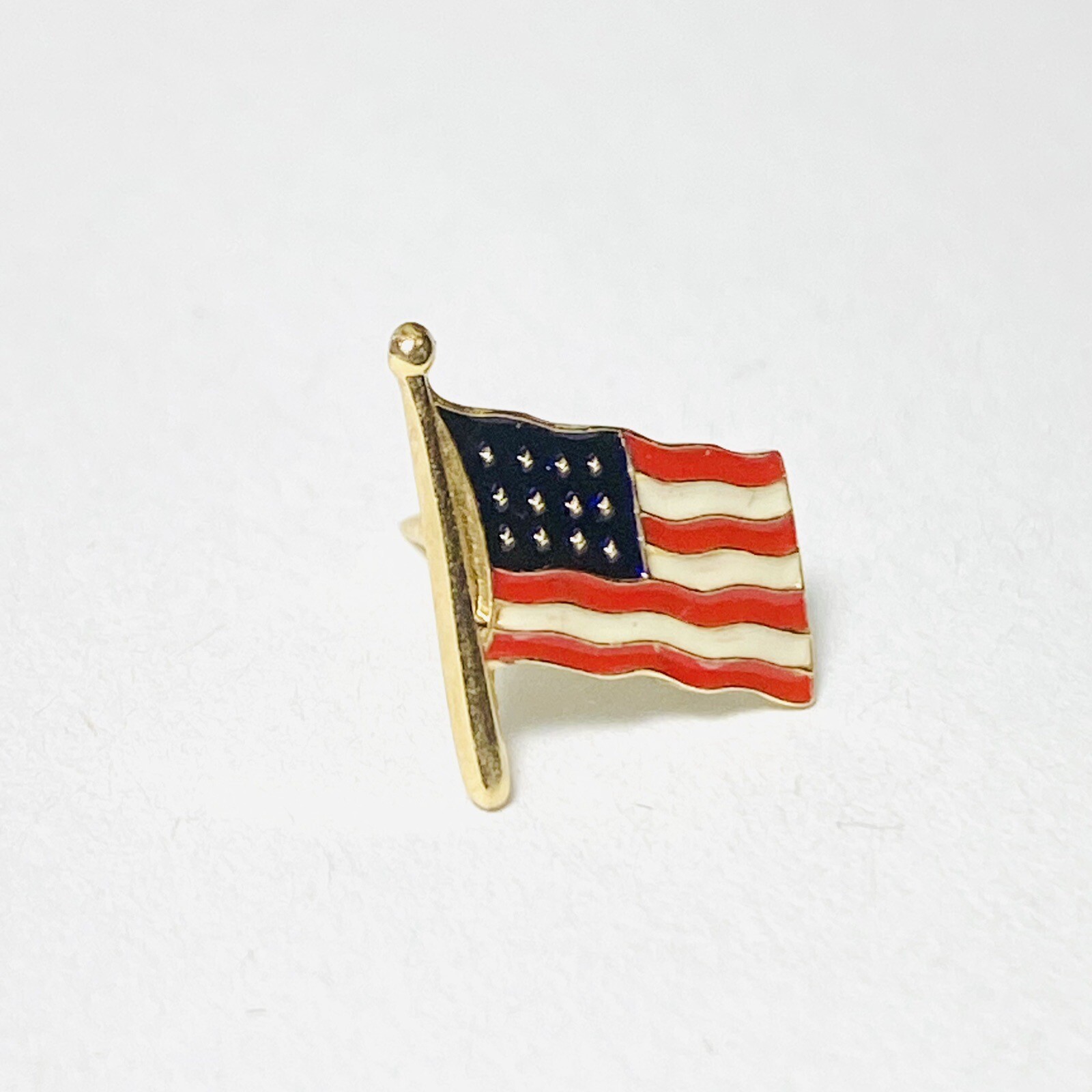 14K Yellow Gold Enamel 12-Star USA American Flag Lapel Pin No Back 0.65g