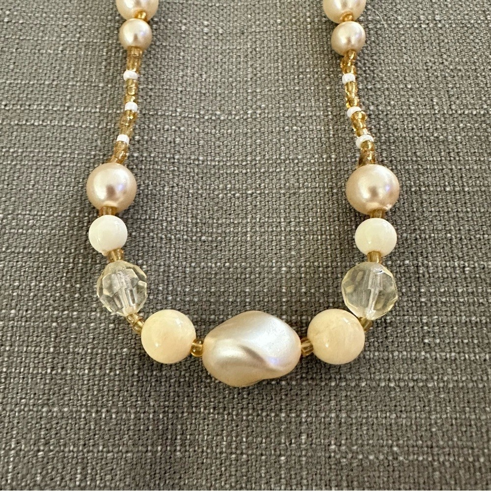 Faux Pearl & Mixed Bead Statement Necklace 15.5” EUC [COPY]