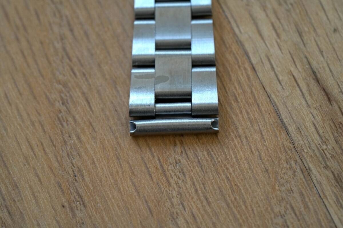 Oyster Style Bracelet with Flat End Links in 17mm, 18mm, and 20mm NEW