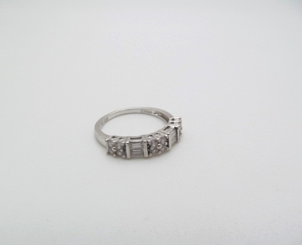 925 Sterling Silver Clear Sparkling Stone Contrast Round & Baguette Ring Sz 6