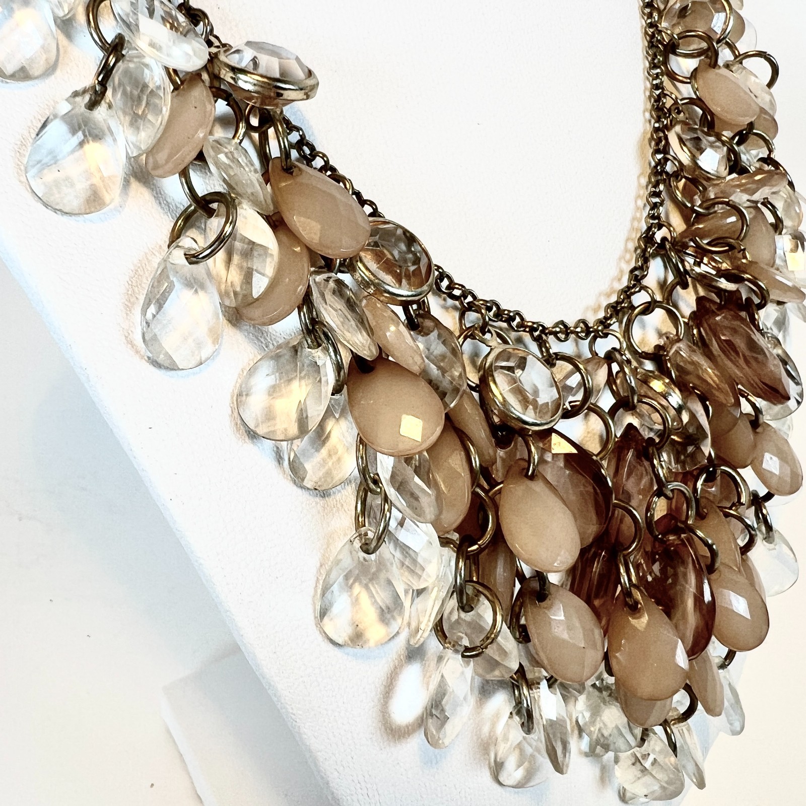 Pretty Lightweight Plastic Faceted Teardrop Bezel Set Crystal Bib Necklace Pink