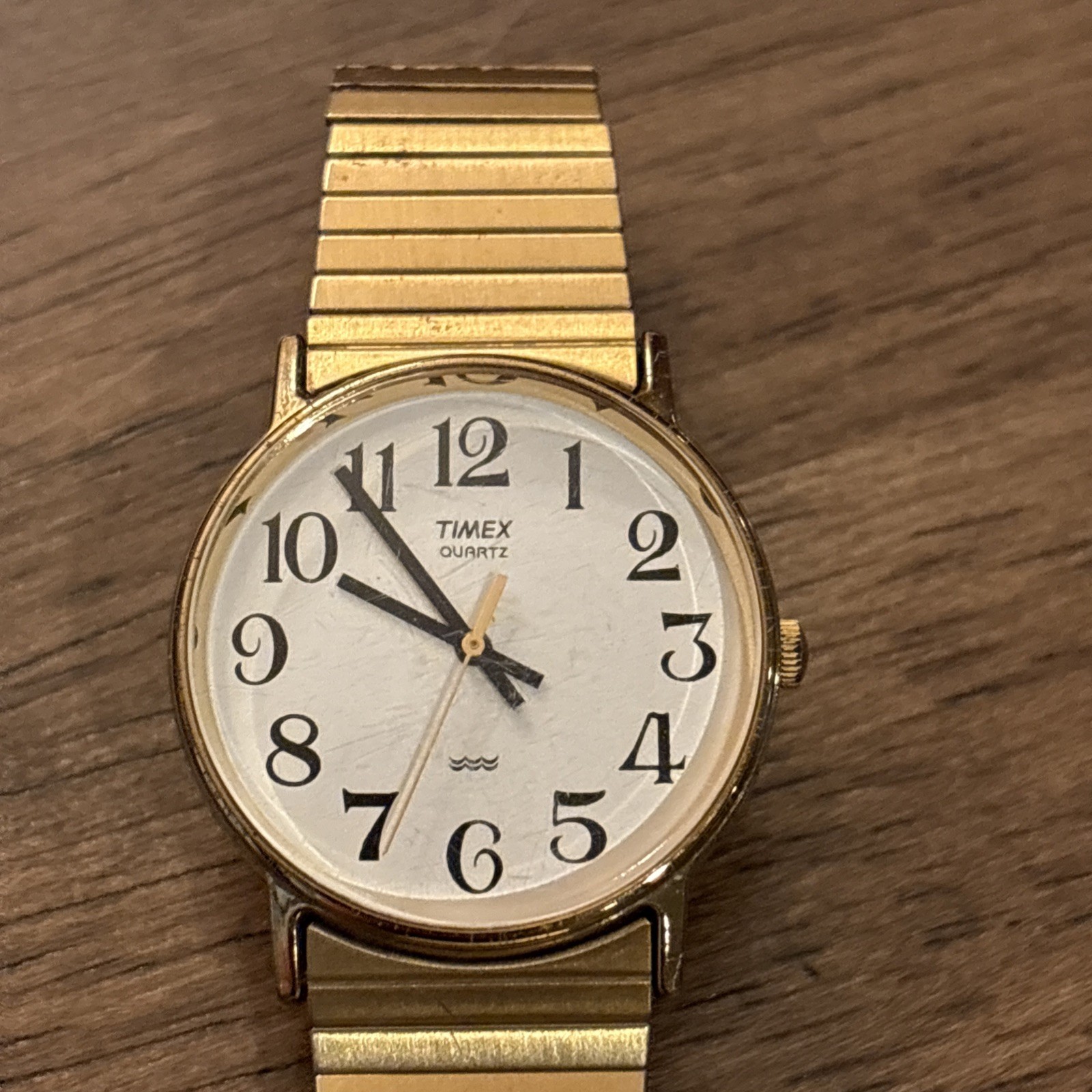 Timex Quartz Easy Reader Gold Tone Expansion Band Wristwatch Not Running Parts