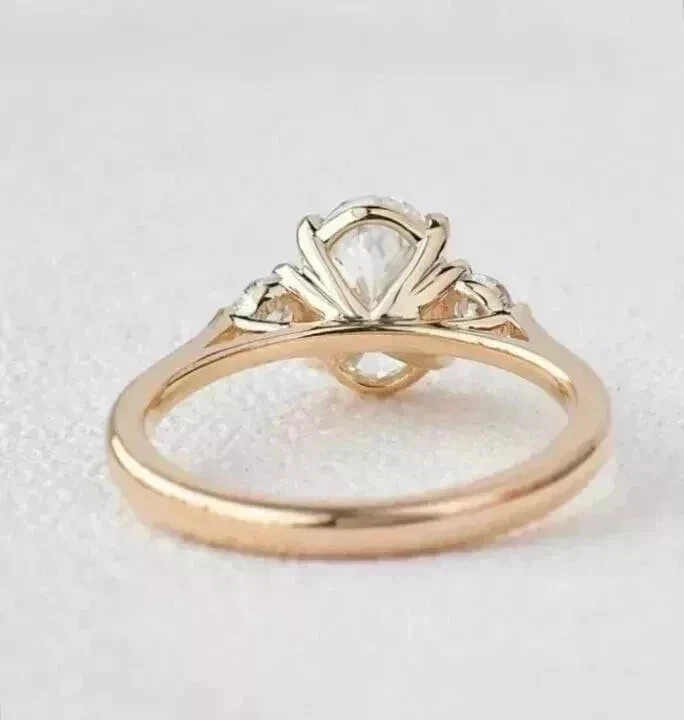2Ct Oval Cut Lab Created Moissanite Women’s Wedding Ring 14K Yellow Gold Plated