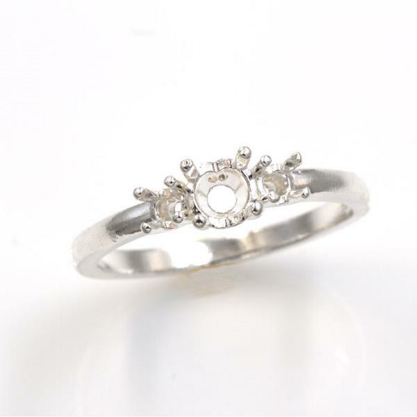 (4mm – 7mm) Round Three Stone Sterling Silver .925 Ring Setting (Ring Size 7)