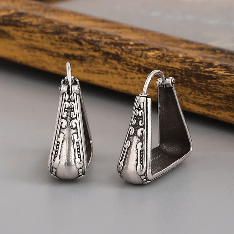 Women’s Retro Carved Pattern Earrings Fashion Pendant Ear Buckle Alloy Jewelry
