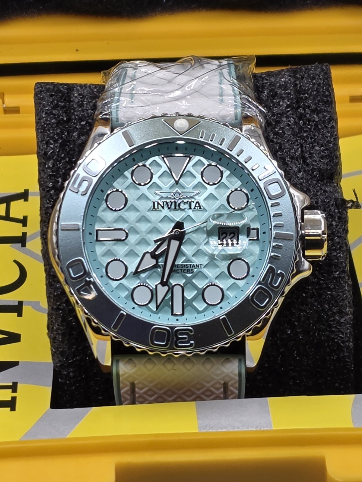 Invicta CONFIDENTIAL PROTOTYPE Pro Diver Tiffany Blue Dial Blue Bezel 48mm watch