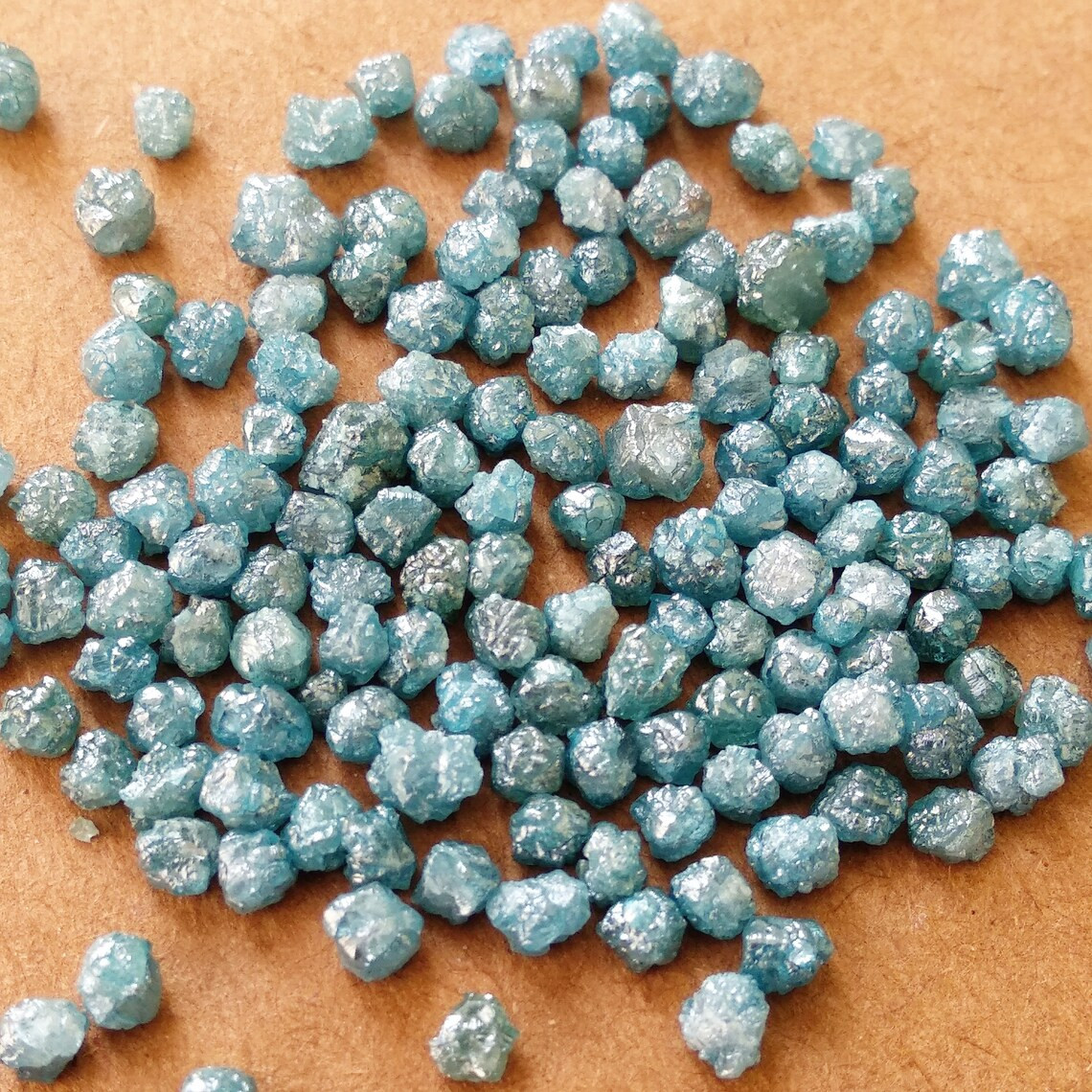 Raw Diamond 2.02 Ct 2.00-3.00 MM Natural Blue Rough Loose Diamond for Jewelry