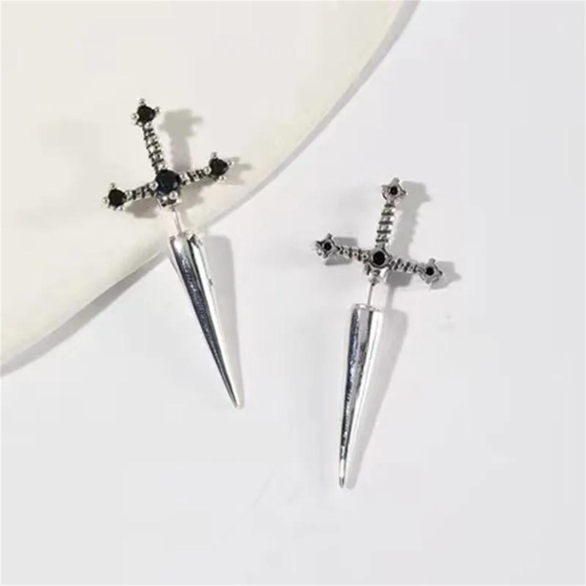 2pcs Gothic Sword Stud Earrings, Vintage Punk Crystal Dagger Ear Piercing Jewelr