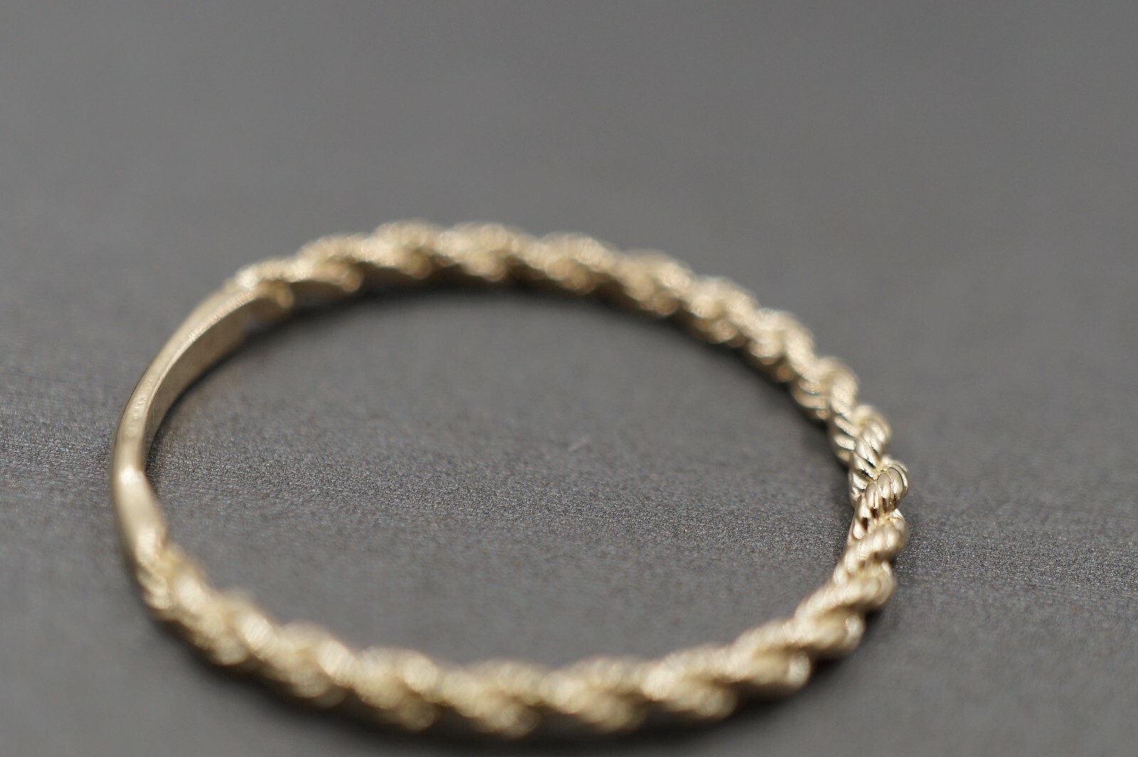 10K Solid Yellow Gold 1.6MM Thin Plain Rope Trim Dainty Stackable Band Ring.