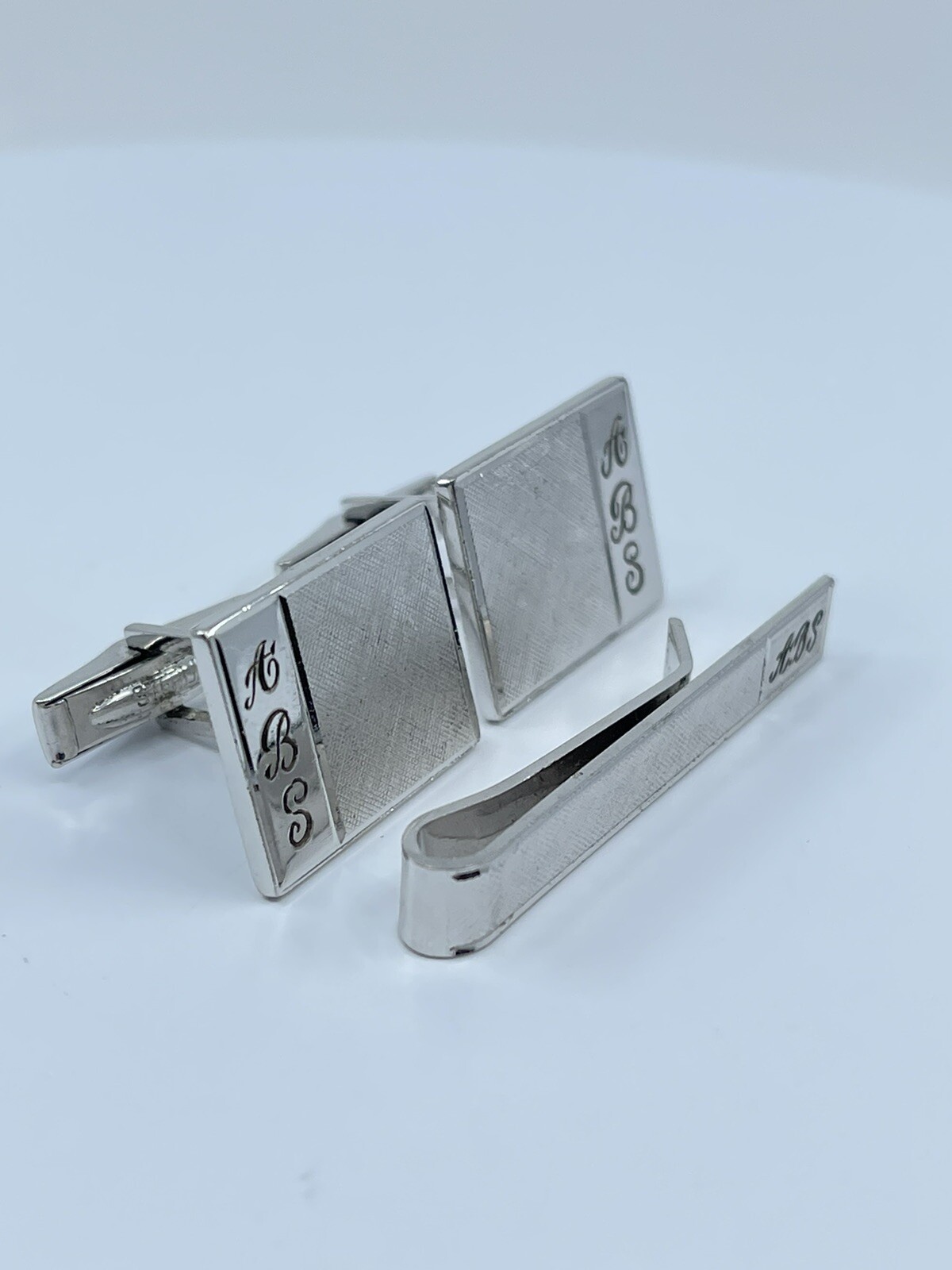 Arthur Anderson Monogram ABS cufflinks and tie clip set sterling 7/8″