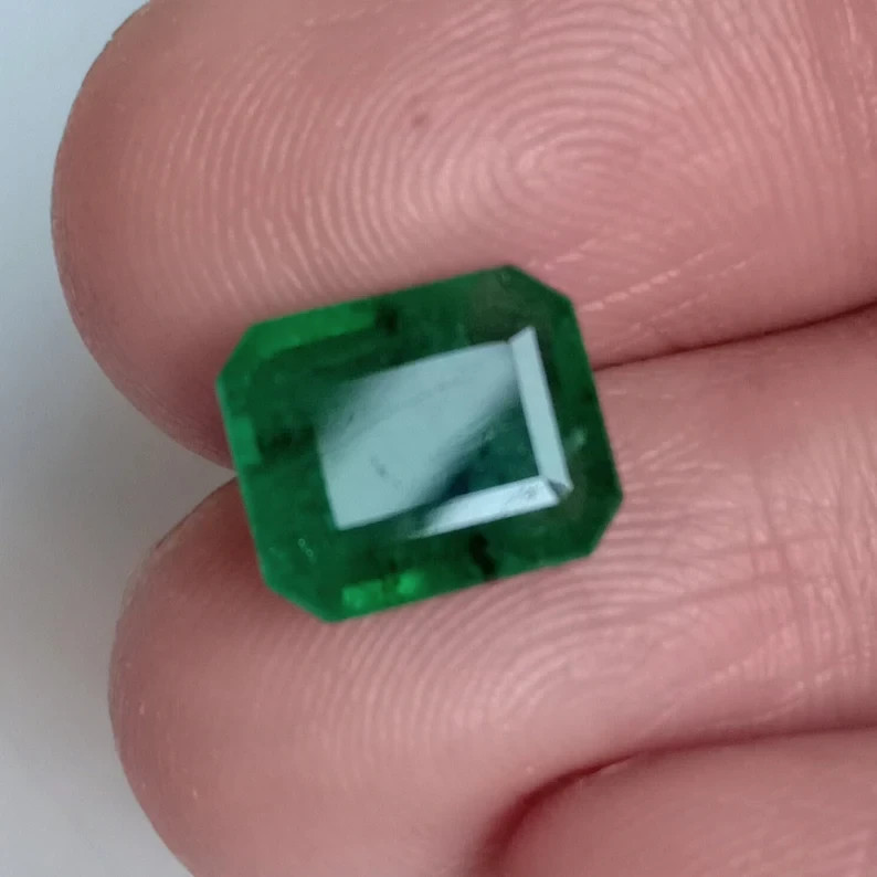 10.2×8.6mm Certified Natural Emerald Octagon Cut 3.23 CTS Zambian Loose Gemstone