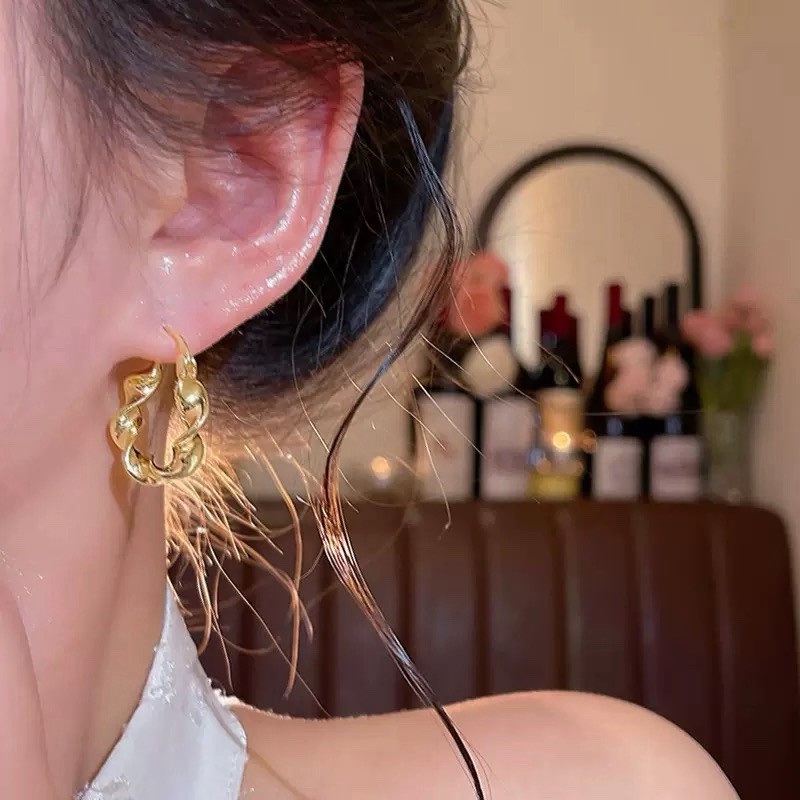 18K Gold Plated Twisted Huggie Hoop Earrings Minimalist Textured Wavy Hoop B55