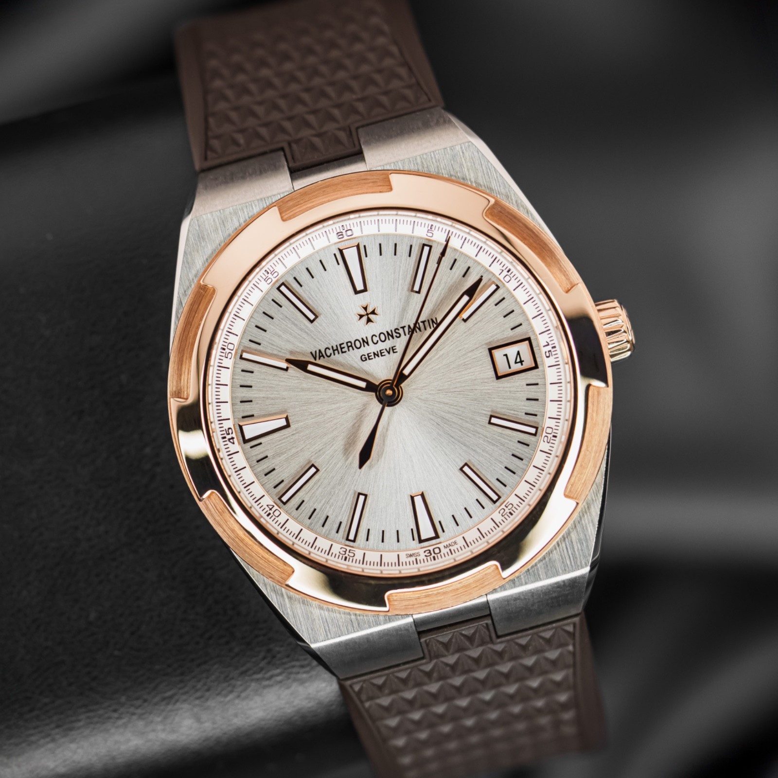 New Vacheron Constantin Overseas 41 Gold Silver Dial Complete 4500V/000M-B127