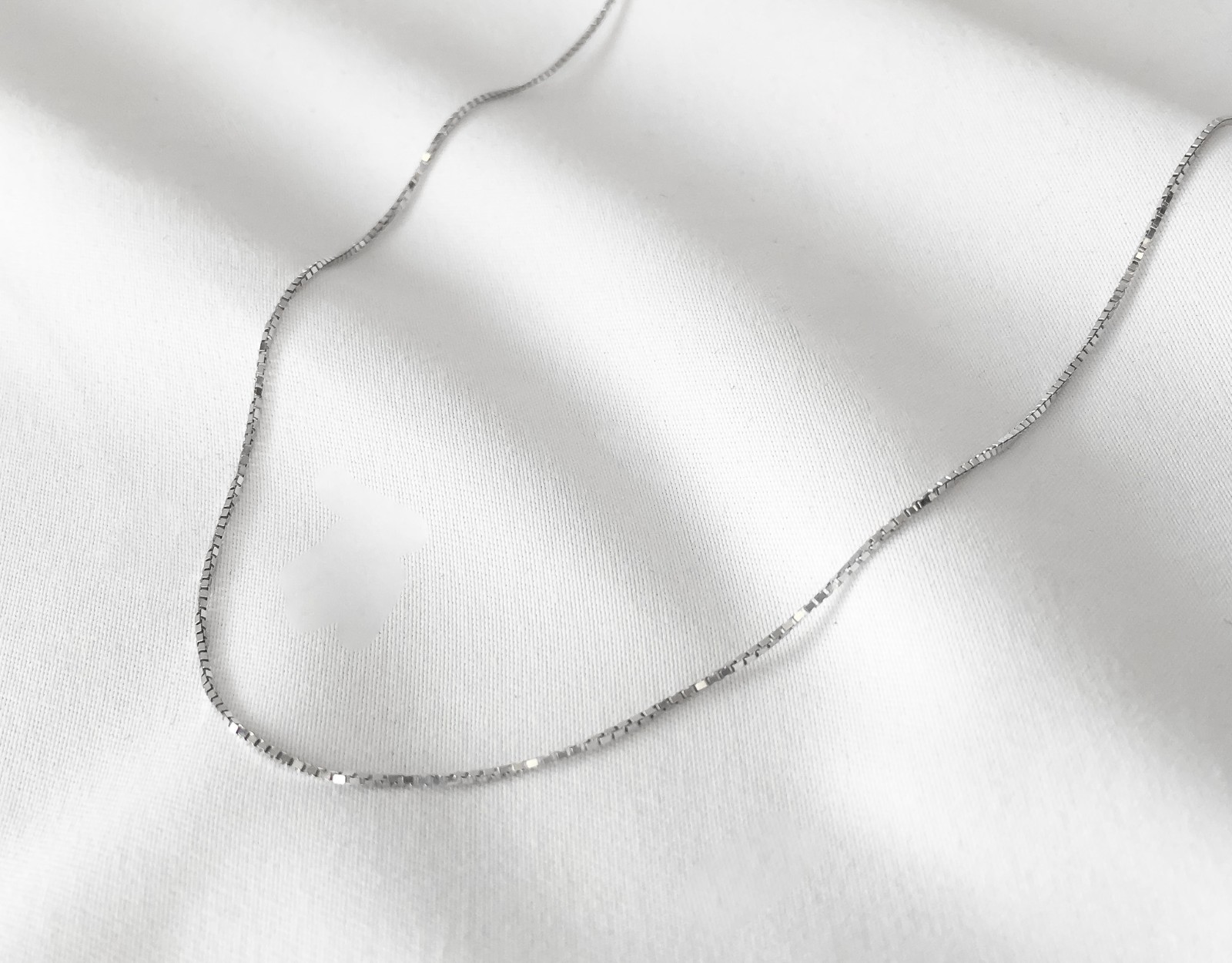 Vintage 14K White Gold Box Chain Necklace, Roughly 20″, Roughly 1mm Width