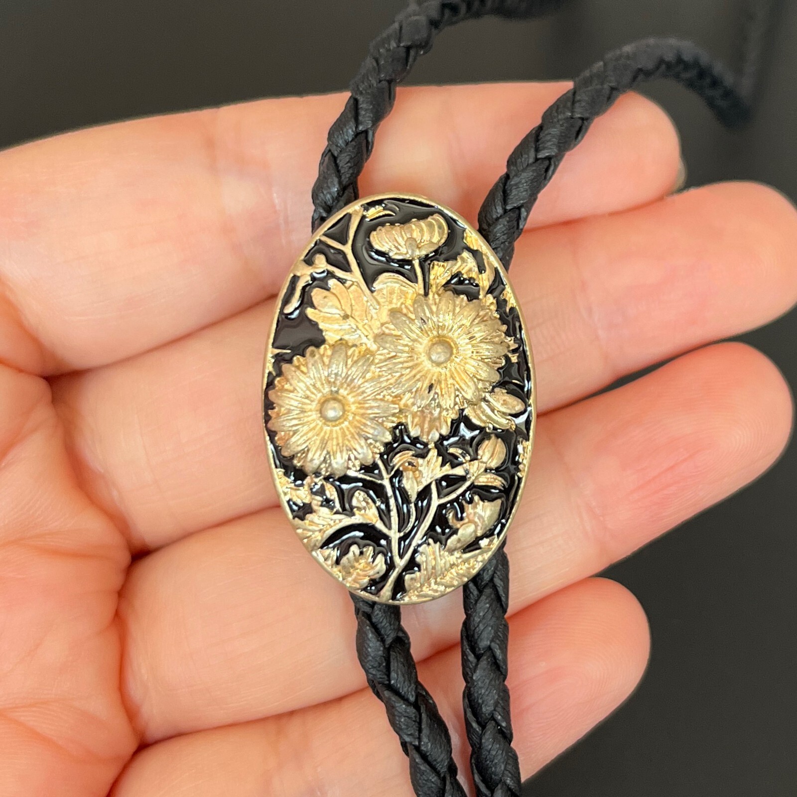 Vintage Carved Enamel Drop Glaze Chrysanthemum Bolo Tie Western Wedding Necklace