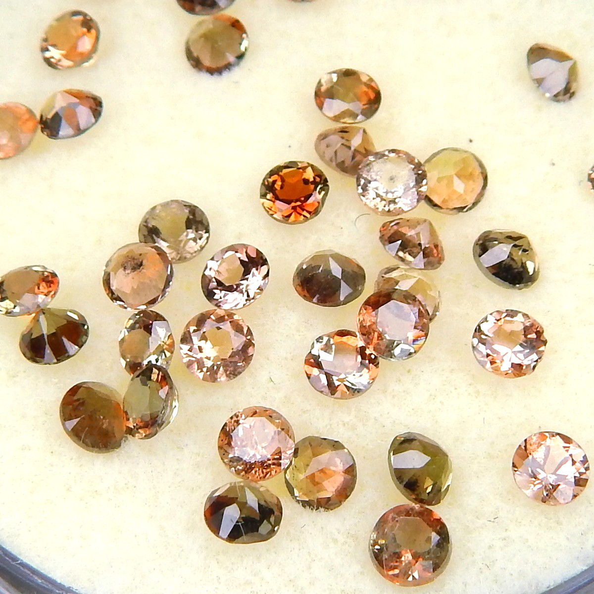 Lot of 10 Andalusite Pleochroic Flash Natural Mined Unheated 3mm Faceted Round