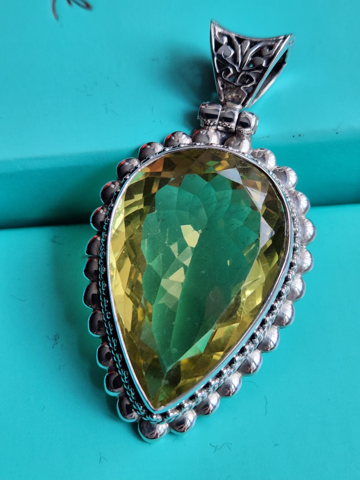 LARGE LEMON QUARTZ STERLING SILVER PENDANT, 28.5 GRAMS