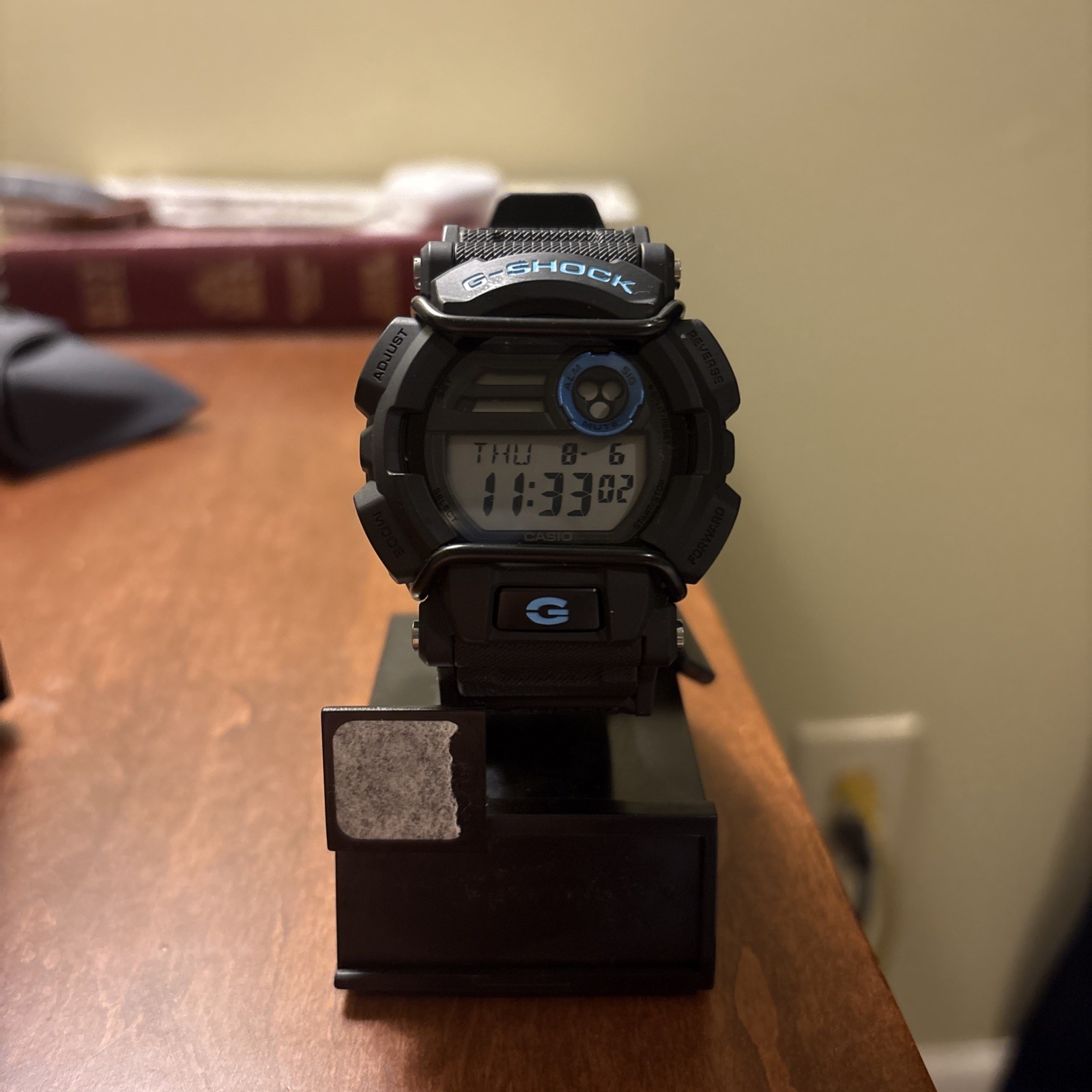 Casio Men’s Watch G-Shock Black & Blue Digital Black Resin Strap GD400-1B2 – NEW