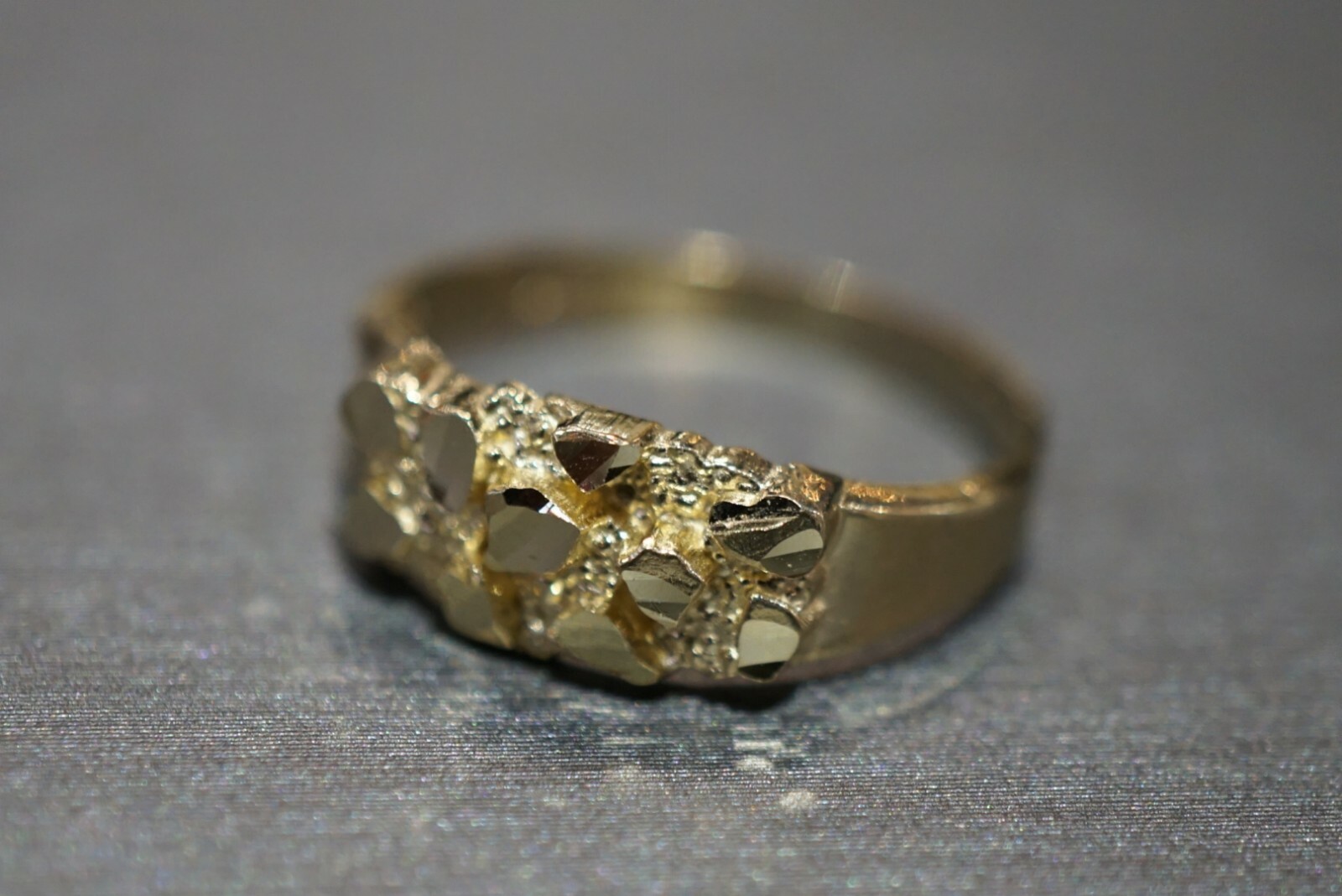 10K Solid Yellow Gold 6.8MM Diamond Cut Men Women Children Nugget Ring. Size 6