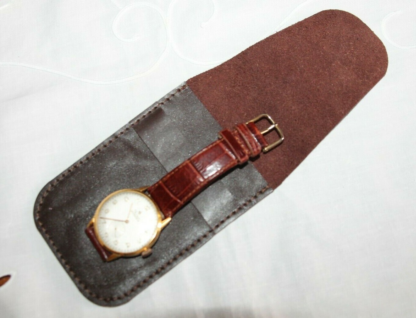 REAL LEATHER TRAVEL WATCH HOLDER Customizable Leather Watch Case