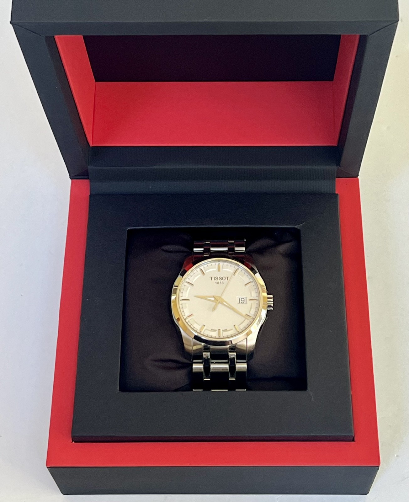 Tissot Couturier White Dial Silver Men’s 39mm Watch T0354101103100