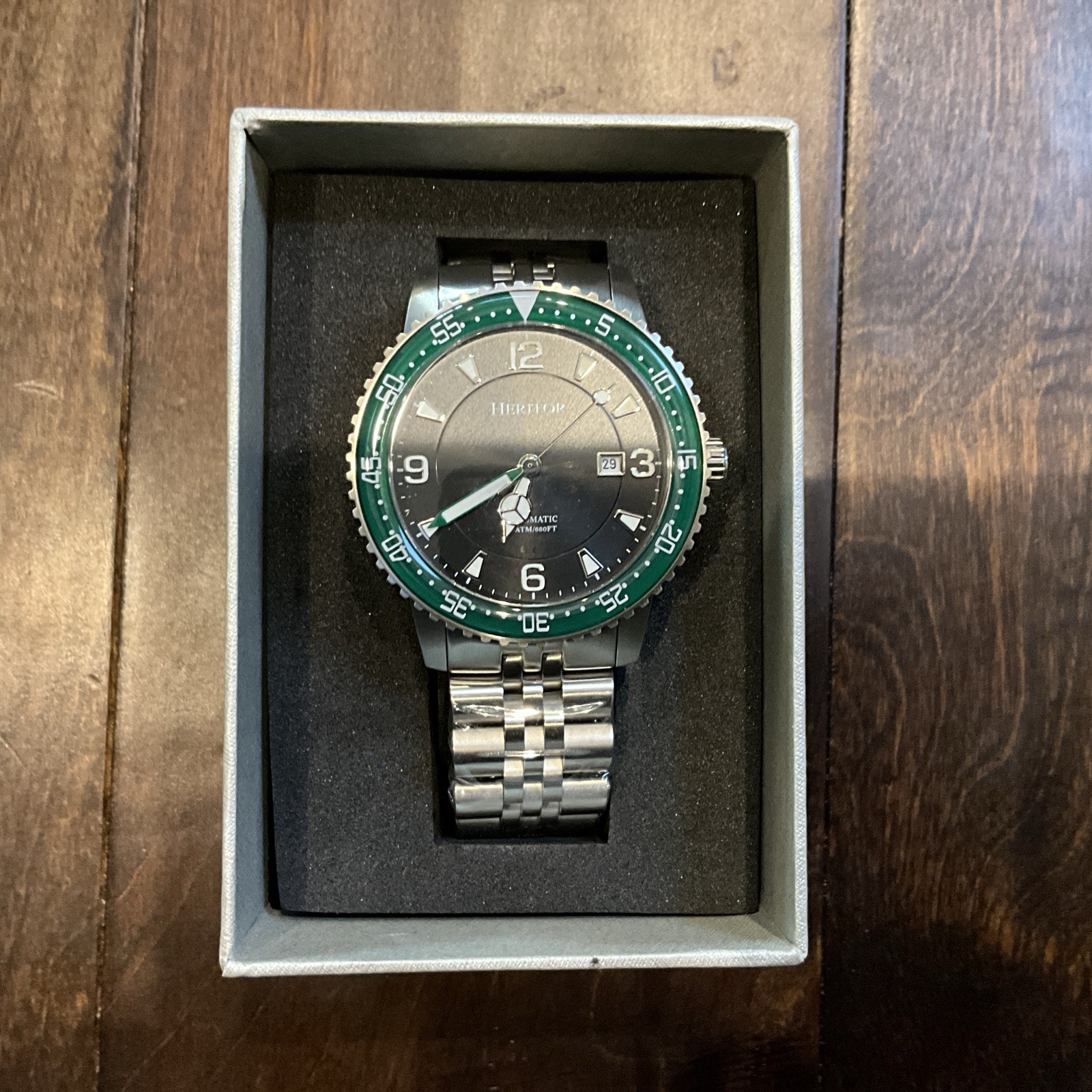 Heritor Automatic Diver Watch Green Bezel 20ATM 200M Stainless Steel Bracelet