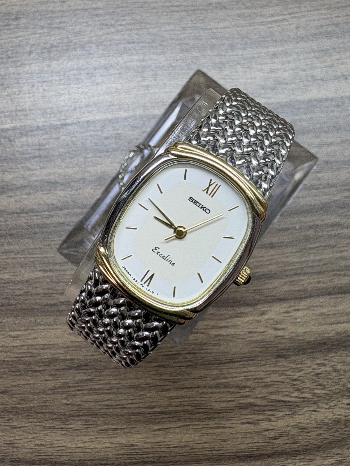 SEIKO Exceline 1221-5890 Vintage 1980 Quartz Ladies Watch New Battery Japan
