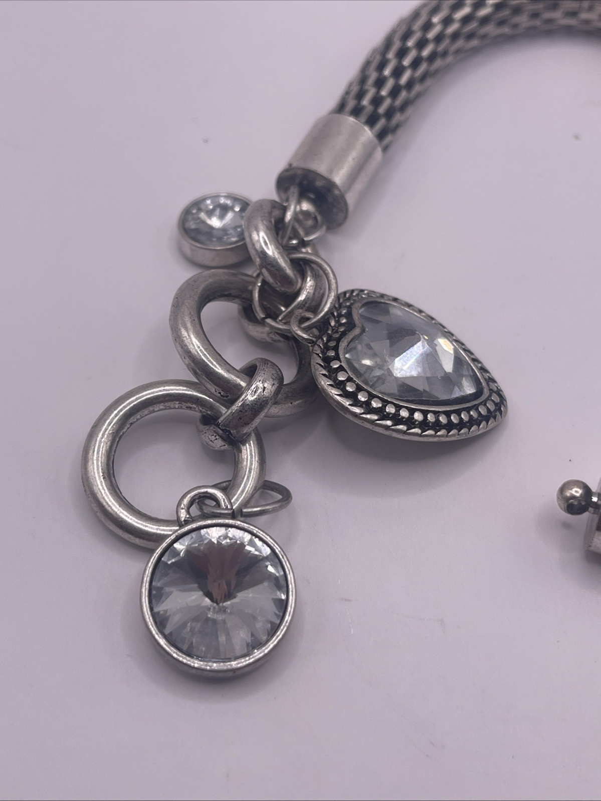 VINTAGE SILVER WOVEN MESH CHARM BRACELET WITH HEART CHARM 7” UNLABELED