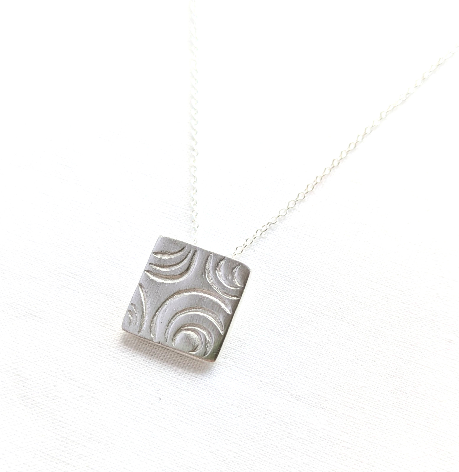 Handmade UK 999 Fine Silver Concentric Circles 15mm Square Pendant Necklace Gift