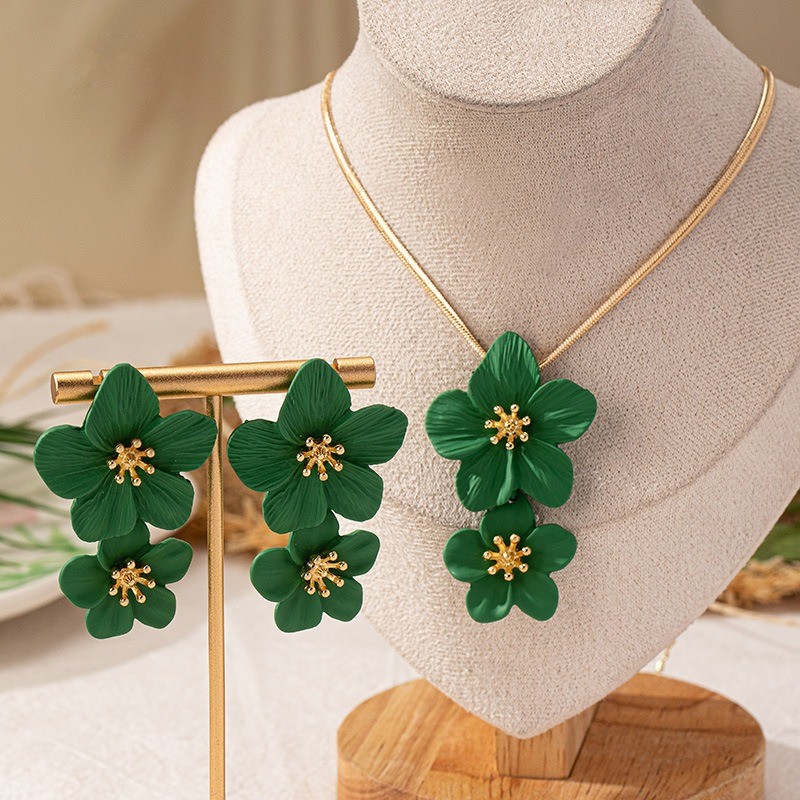 Women’s Fashion Elegant Green Flower Pendant Necklace Earring Set Gift Alloy