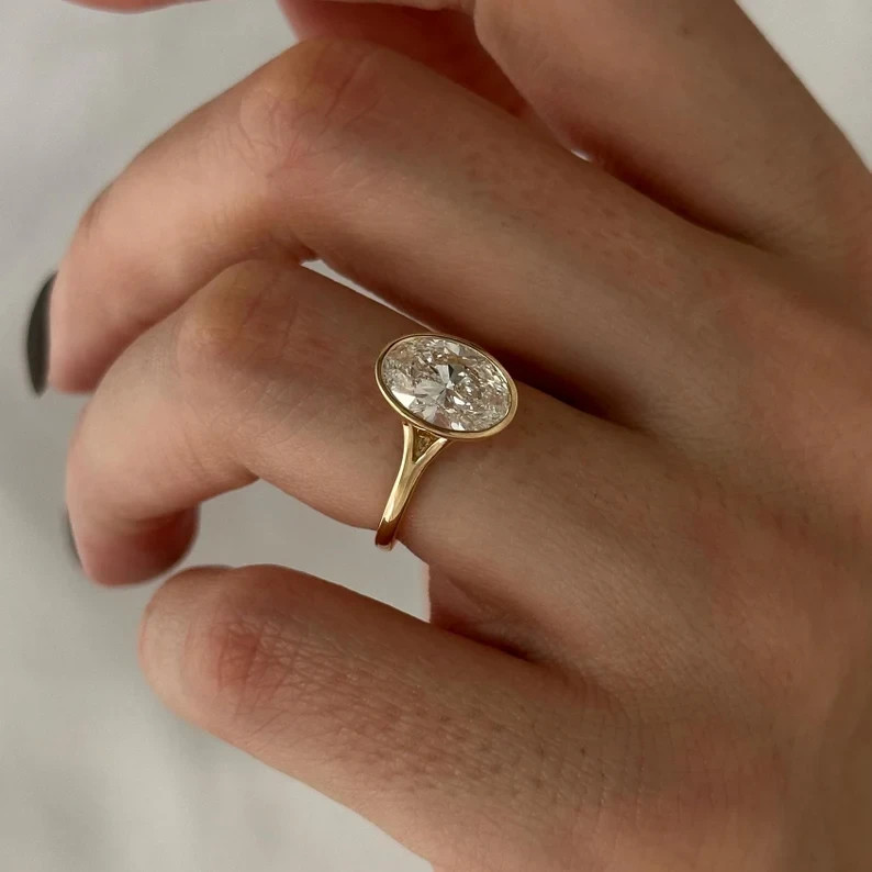 IGI Lab Grown Diamond 2.00 CT Oval-Cut EF/VS1 Engagement Ring 14K Yellow Gold