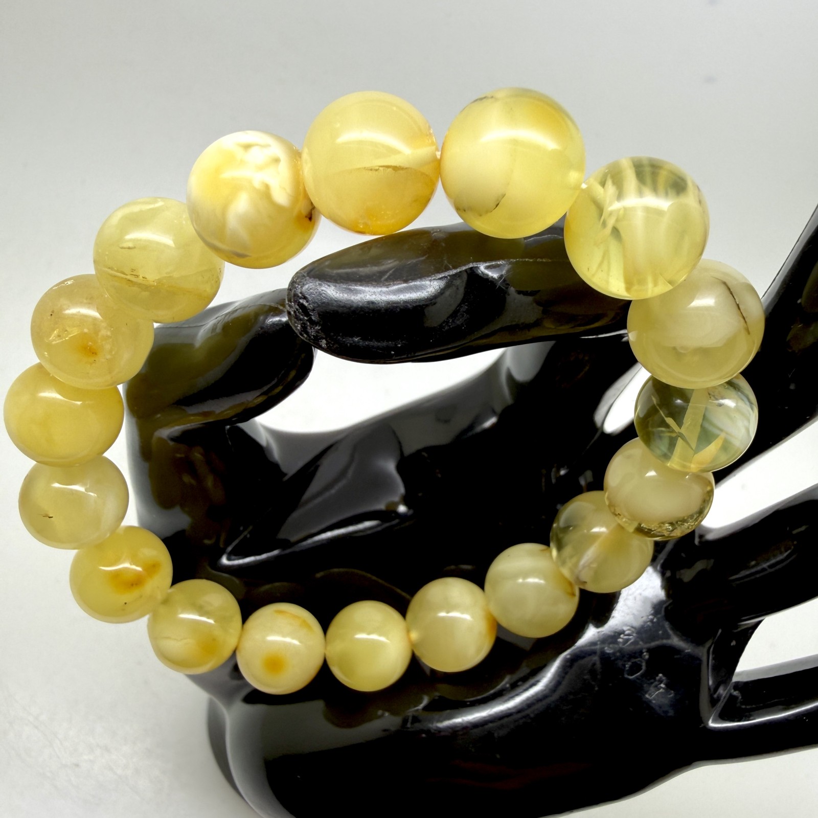 Unique honey Whole Stone natural Amber Bracelet 17 Beads 11.5mm 16.08g