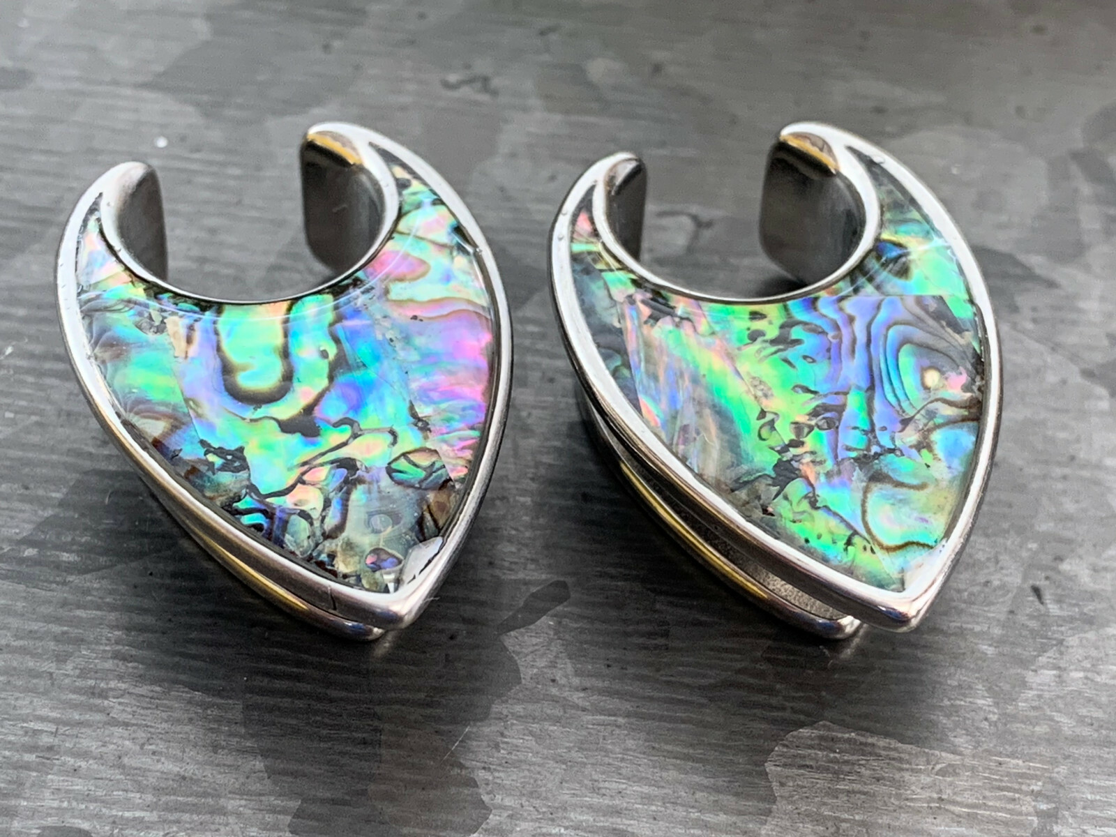 PAIR Abalone Tear Drop Saddle Ear Spreader Surgical Steel Tunnels Plugs Gauges
