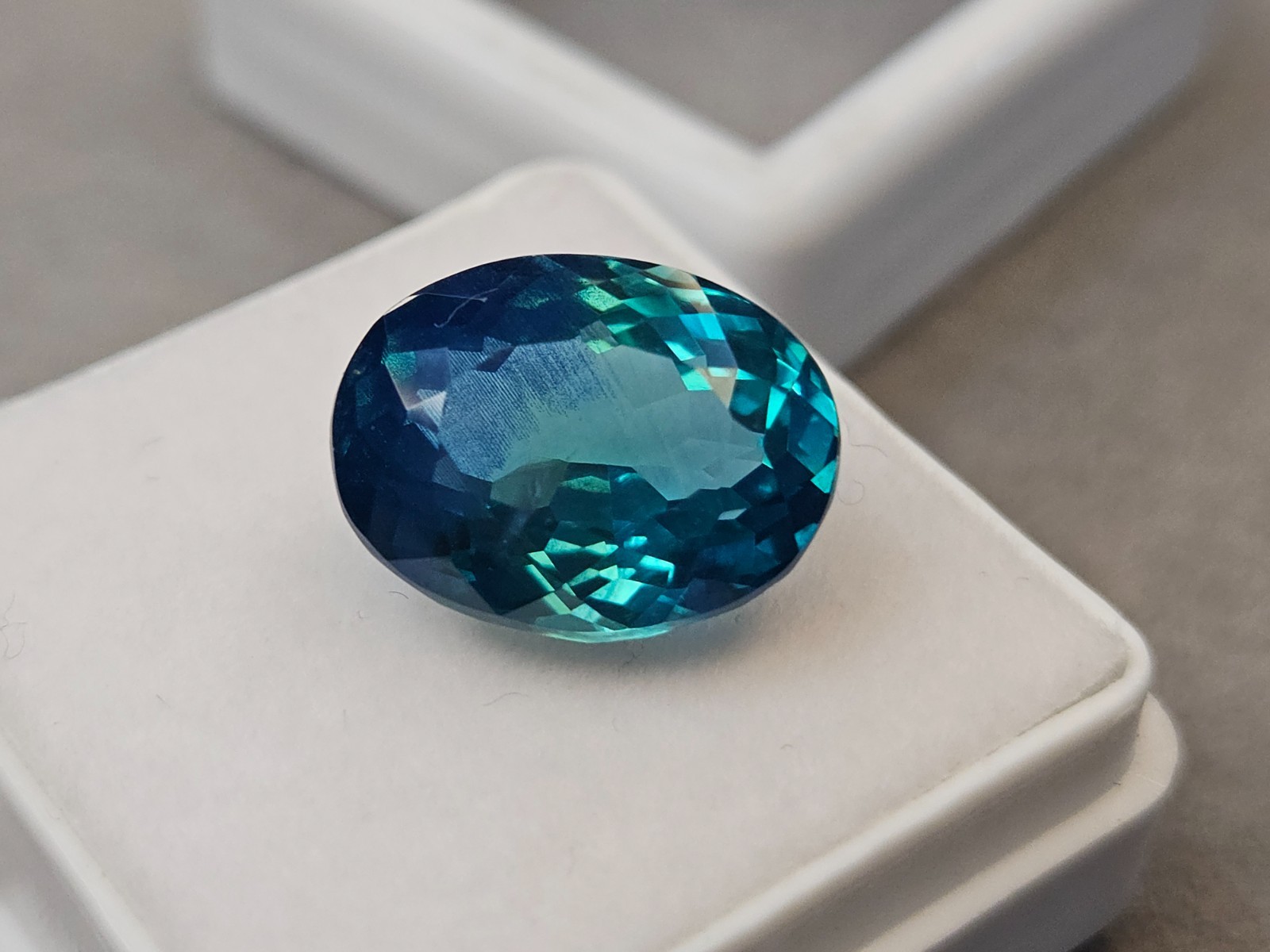 Glossy Ocean Blue Paraiba Tourmaline Oval 8+Ct Loose Gemstone VVS Certified