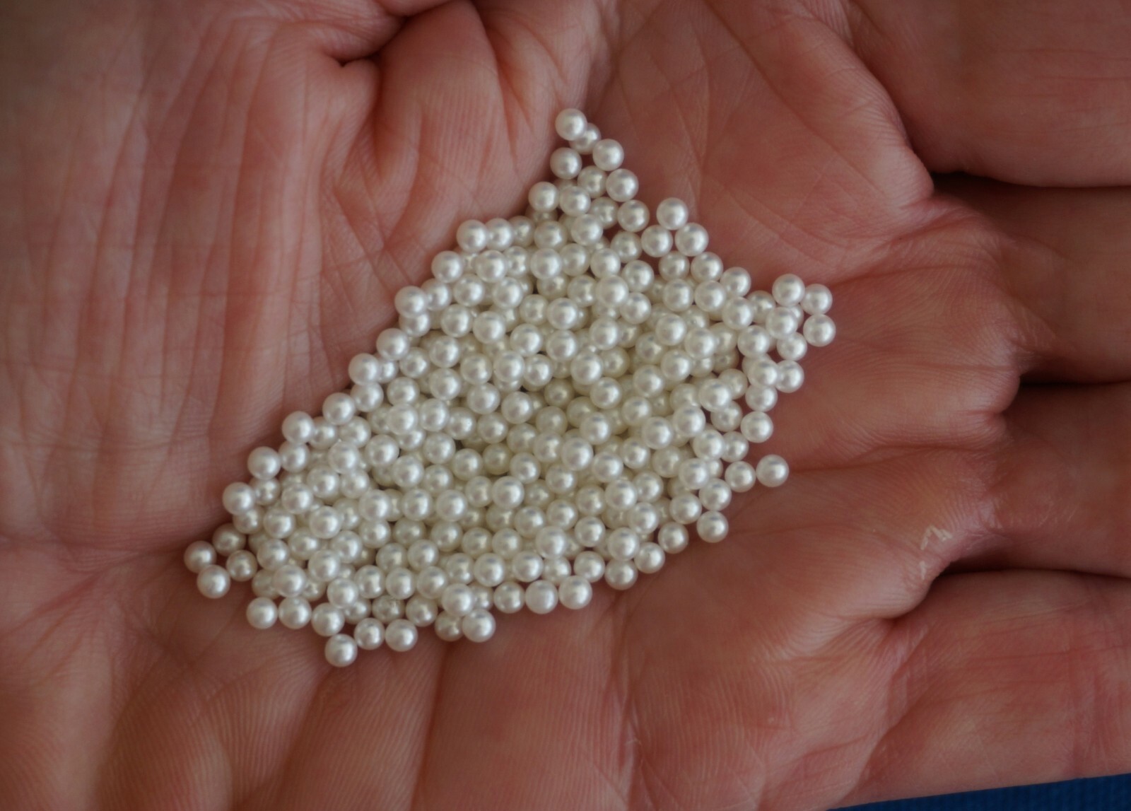 Egg Decorating / Jewelry – 2.5mm SEED PEARLS – No Hole – 5 grams – Approx. 400