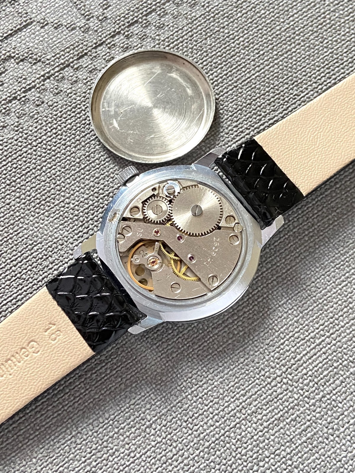 RAKETA BIG ZERO Vintage Soviet Mechanical Men’s Wristwatch