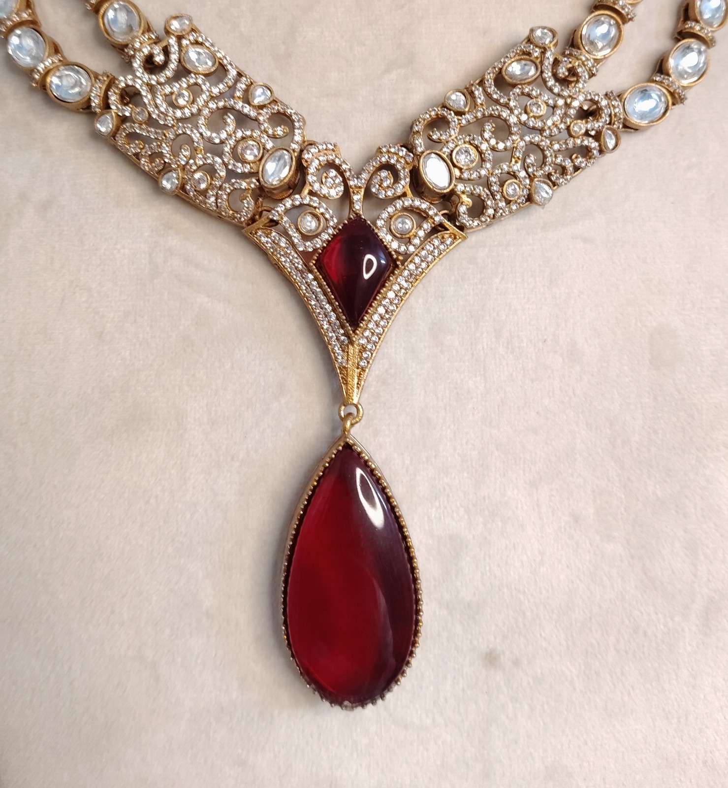 Ayra Pakistani Design Ruby Red Kundan Necklace with Teardrop Pendant Roz Jewelle