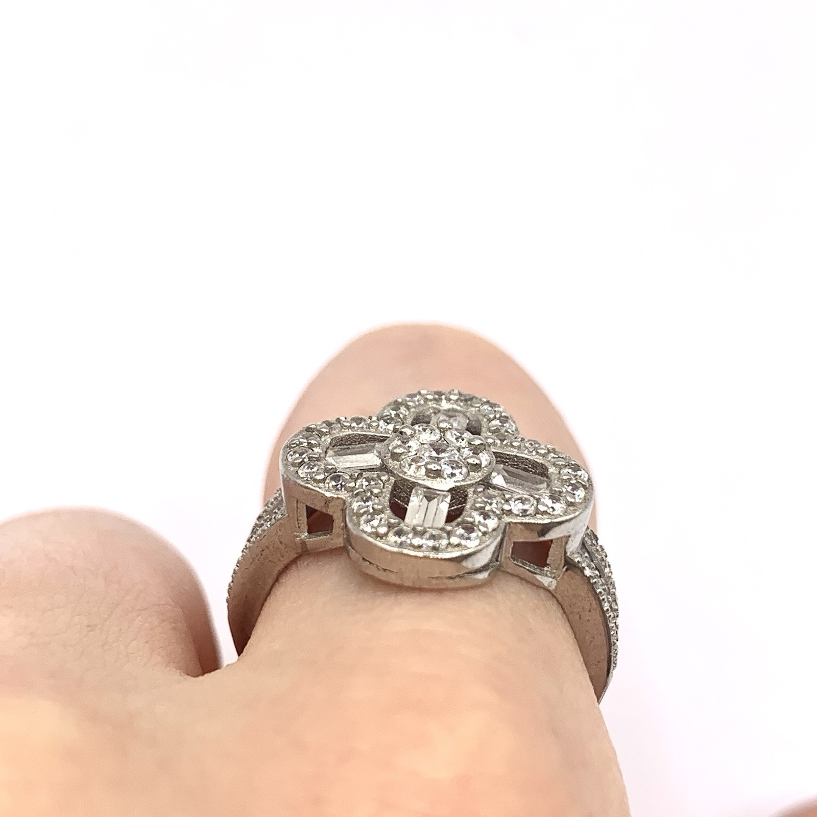 CZ Cluster 925 Sterling Silver Ring Ornate Flower Round Baguette Cut – Size P