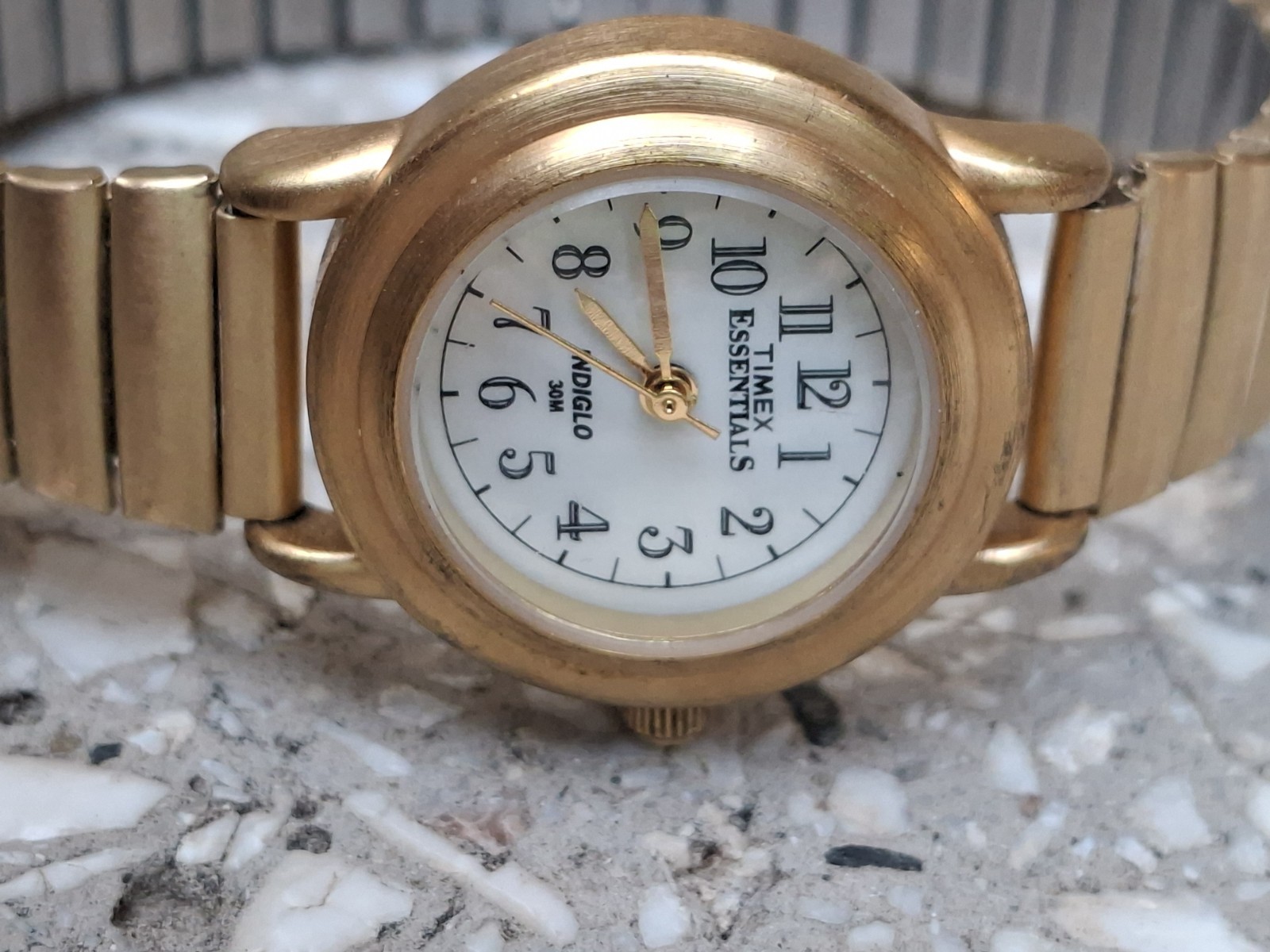 Timex Essentials Indiglo Gold Tone Quartz Watch Expansion Band WR 30M