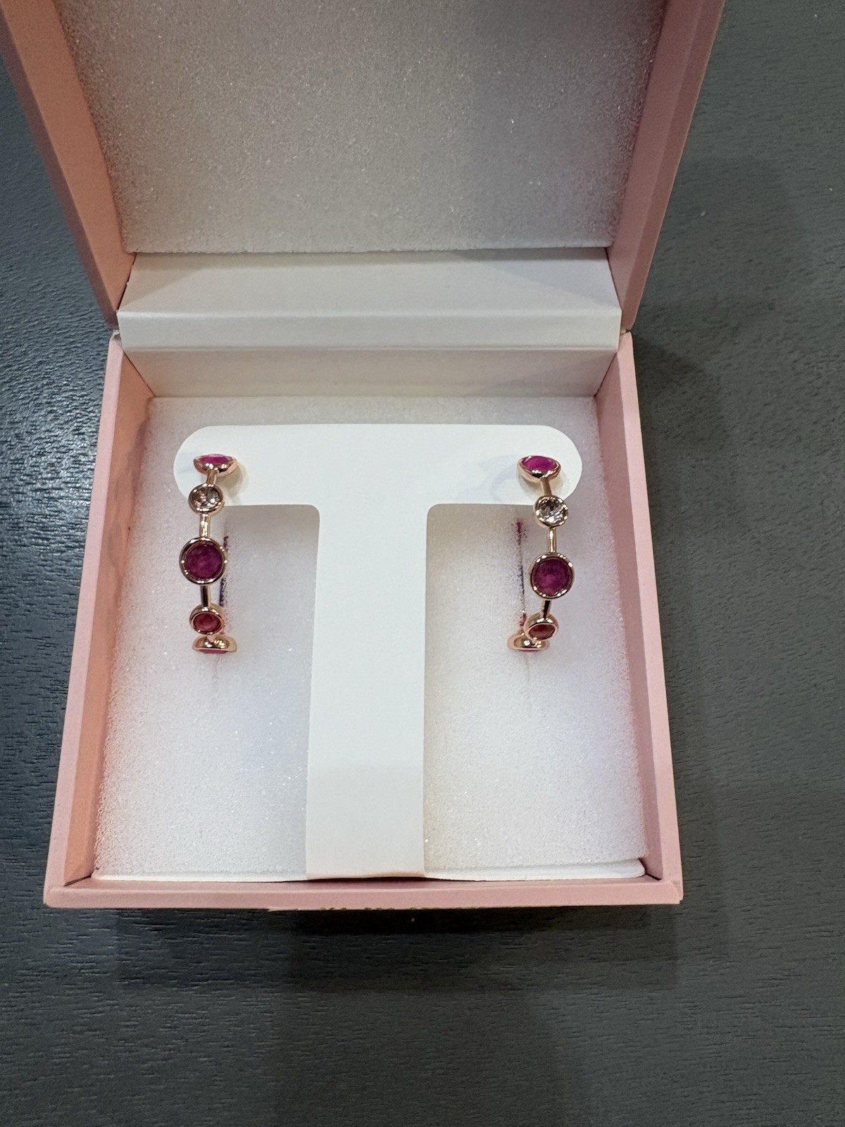 ER65982 Designer Destination Color: Rio Heat Materials: Rose Gold Plating