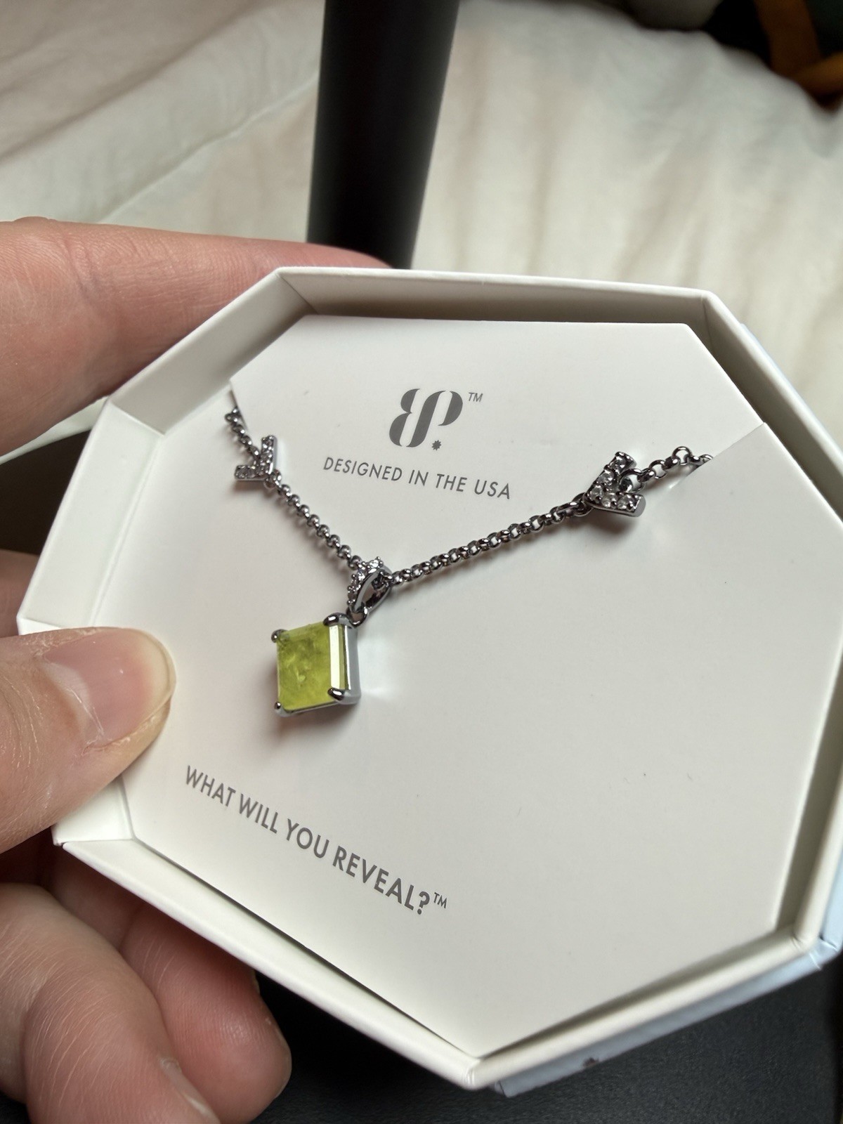 BP NK40660 Lab-Created Yellow Jade Square Pendant Quartz Hematite 18in Ext