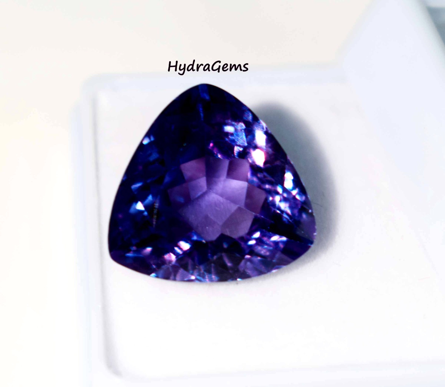 10.25Ct Trillion Cut Color Changing Alexandrite Natural Certified Loose Gemstone