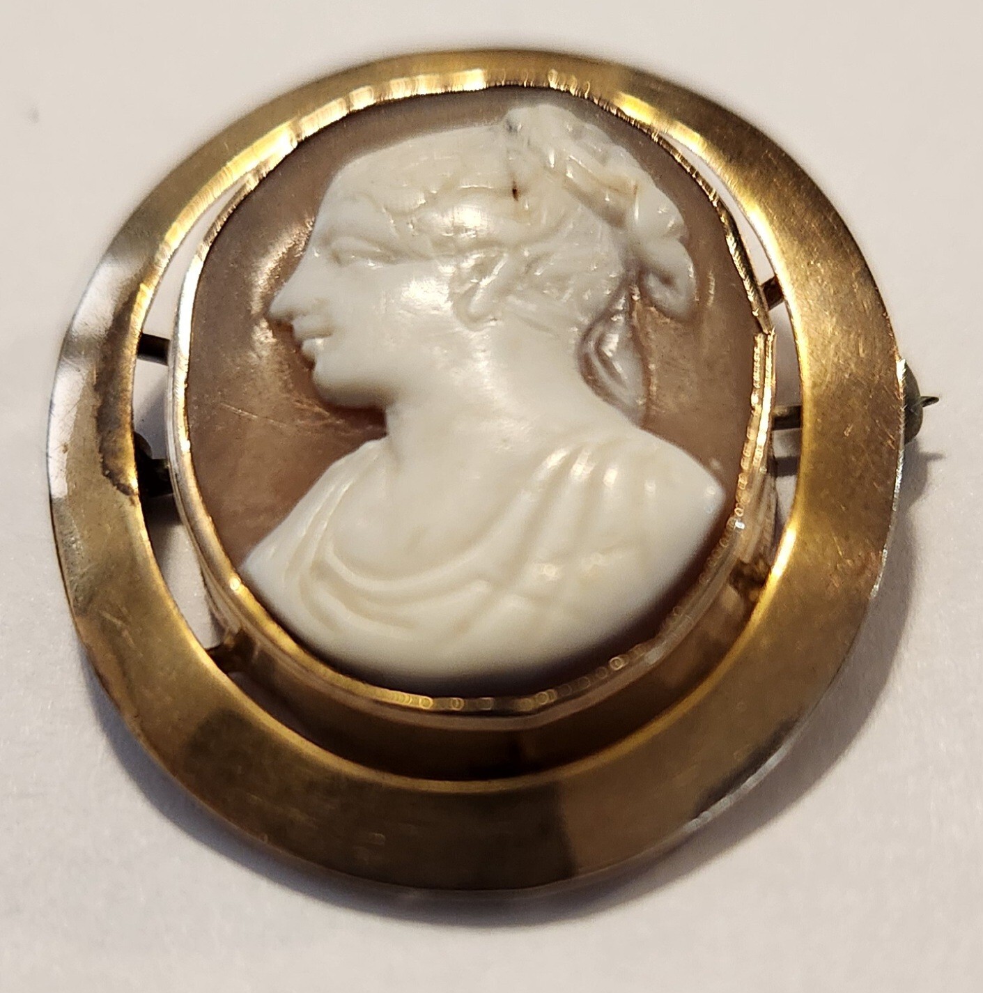 Cameo Brooch Gold. $500.00 Plus Buyer also Pays $25 Shipping/Insurance.