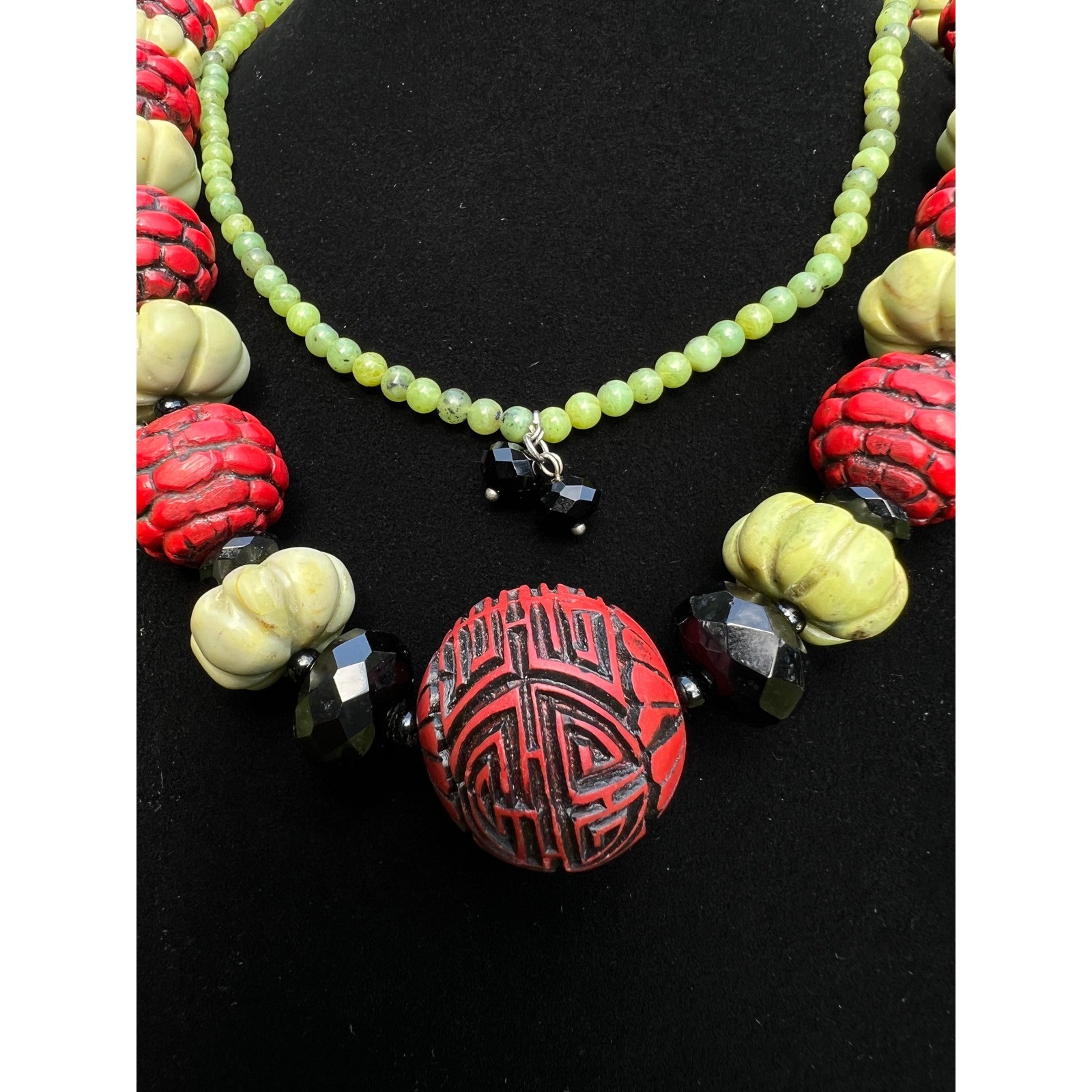 VTG Chinese Carved Cinnabar Jade Bowenite Beaded 2 Strand Statement Necklace