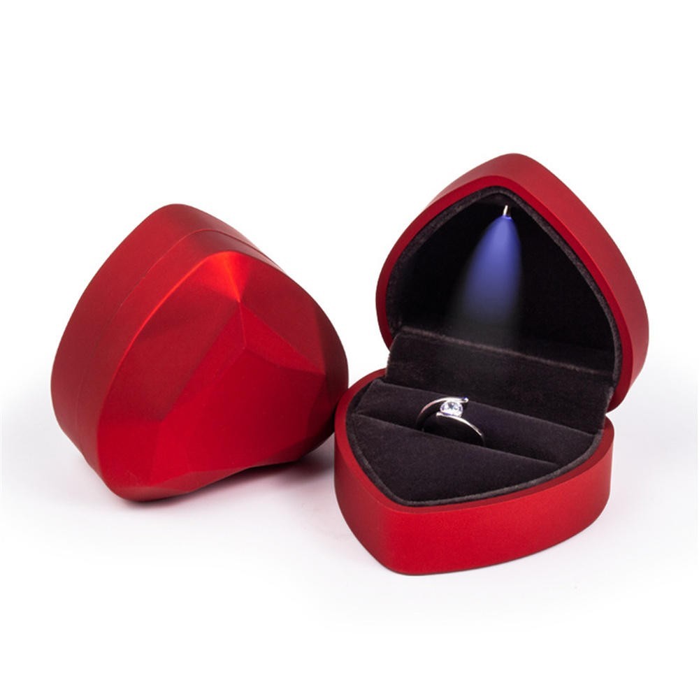LED Ring Box Luxury Velvet Proposal Engagement Wedding Jewelry Gift Case Light