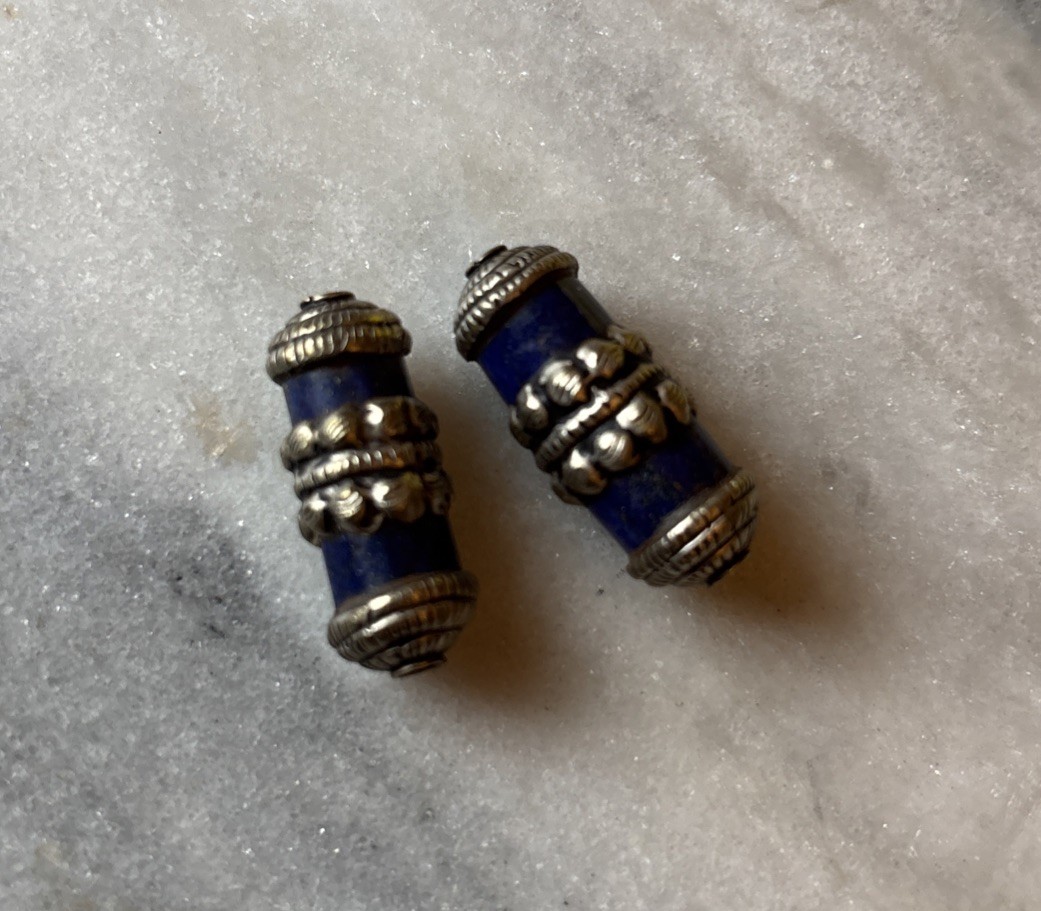 2pcs Tibetan Deluxe Lapis Lazuli Silver Banded Handmade Bead 27x11mm CC532