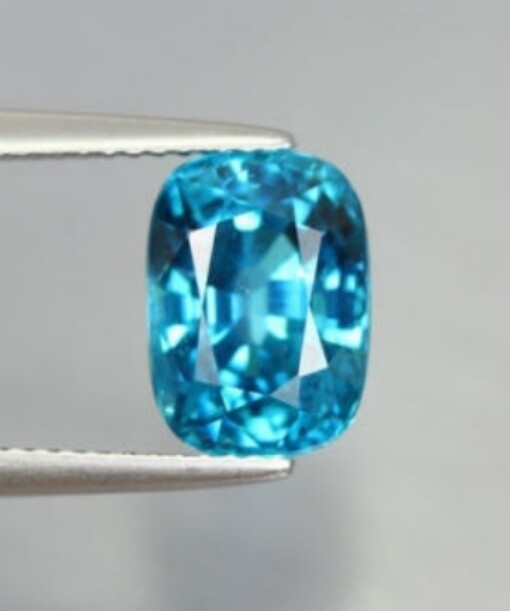 BLUE ZIRCON 7 x 5 MM CUSHION CUT ALL NATURAL BEAUTIFUL BLUE COLOR AAA